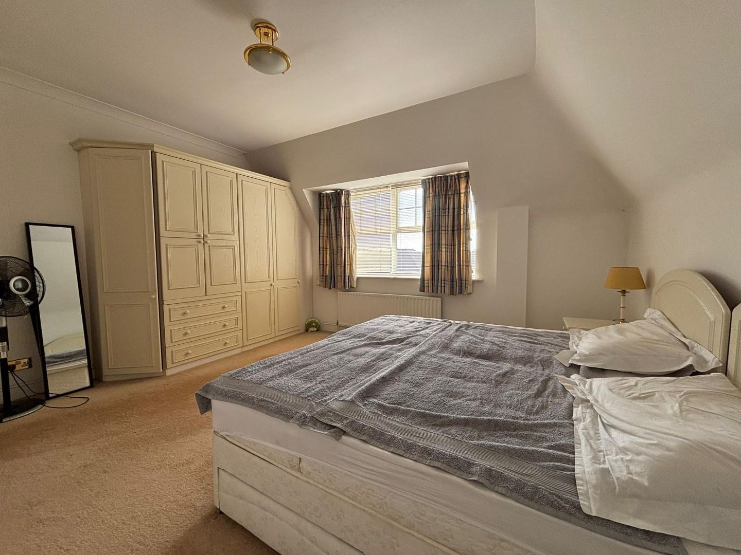 Turnberry Close, Hendon, NW4, London